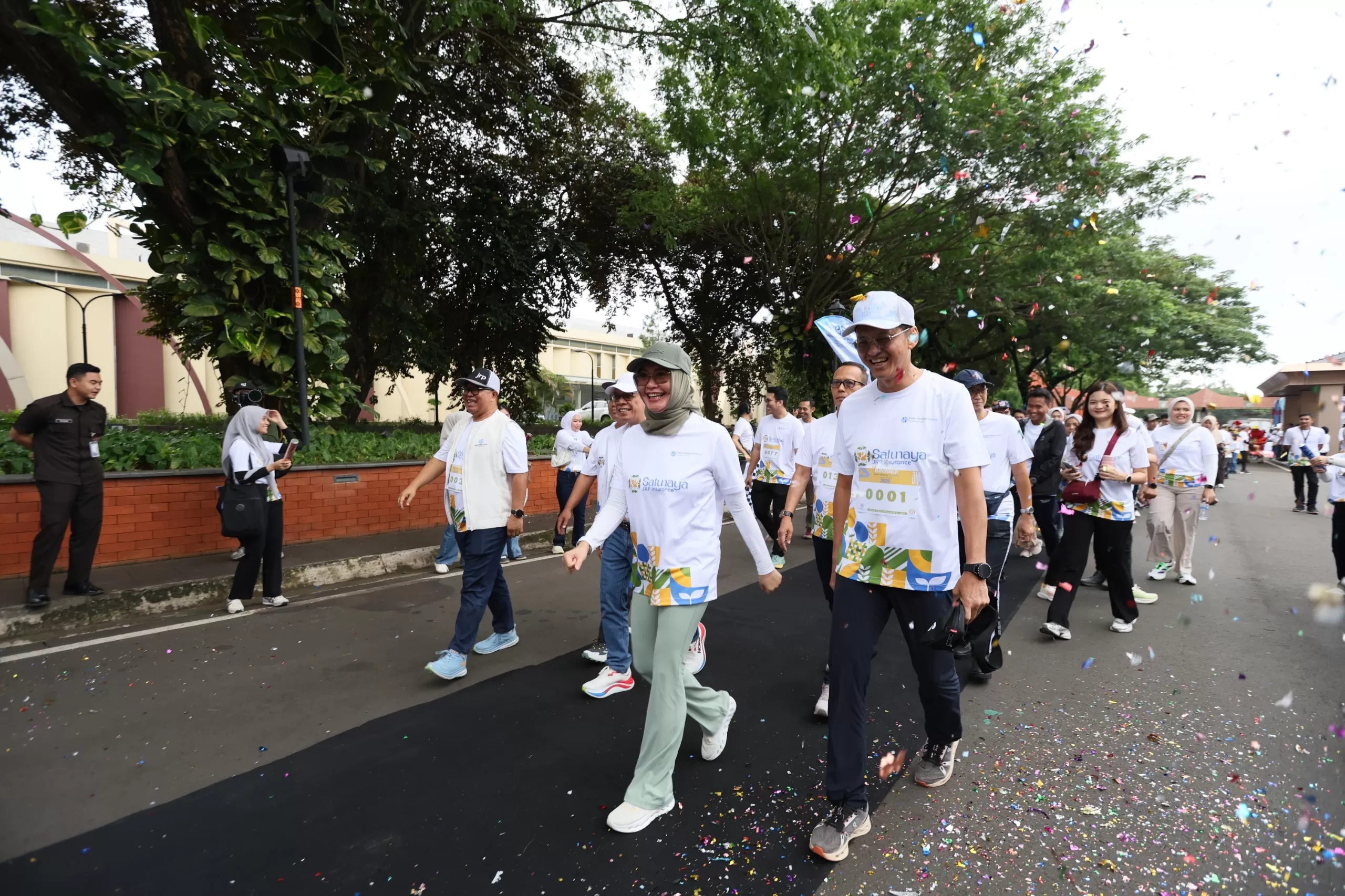HUT ke-32, Jasaraharja Putera Gelar Donor Darah hingga Baksos di Kampung Pemulung