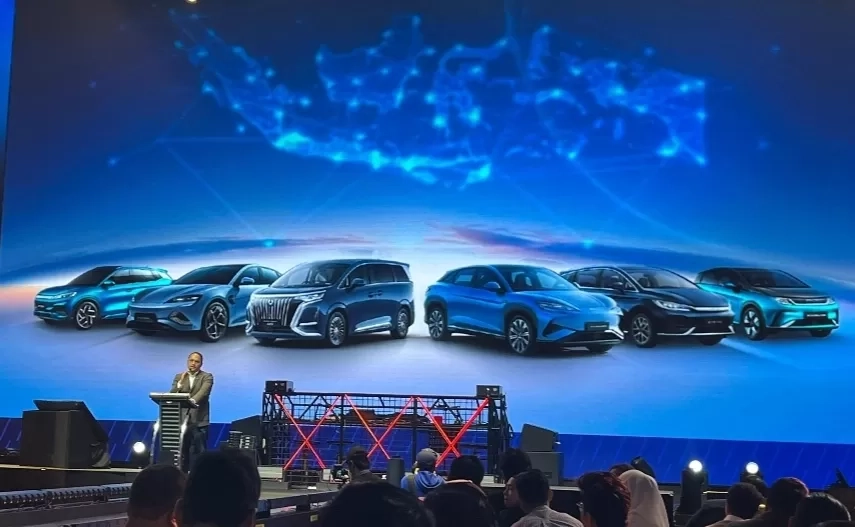 Murah di Depan, Mahal di Belakang? Wajib Tahu Risiko Tersembunyi di Balik Perang Harga Mobil Listrik