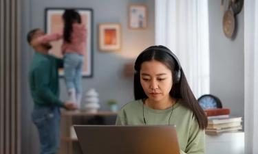 WFA Nataru Diterapkan untuk PNS dan Karyawan Swasta, Tapi Sektor Tertentu Tetap Masuk