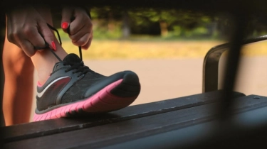 7 Sepatu Running Lokal Rasa Premium dengan Max Cushion: Bantalan Nyaman, Lari Jadi Ringan