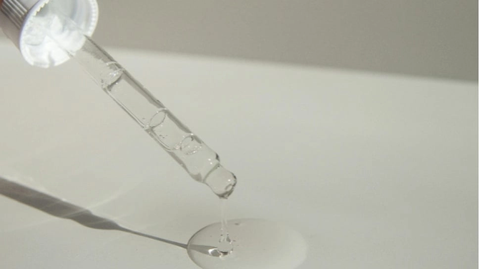 Memahami Bedanya Kering vs Dehidrasi: Begini Cara Efektif Melembabkan Kulit