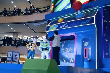 Bernostalgia saat Libur Akhir Tahun, Toy Story Sapa Warga Surabaya