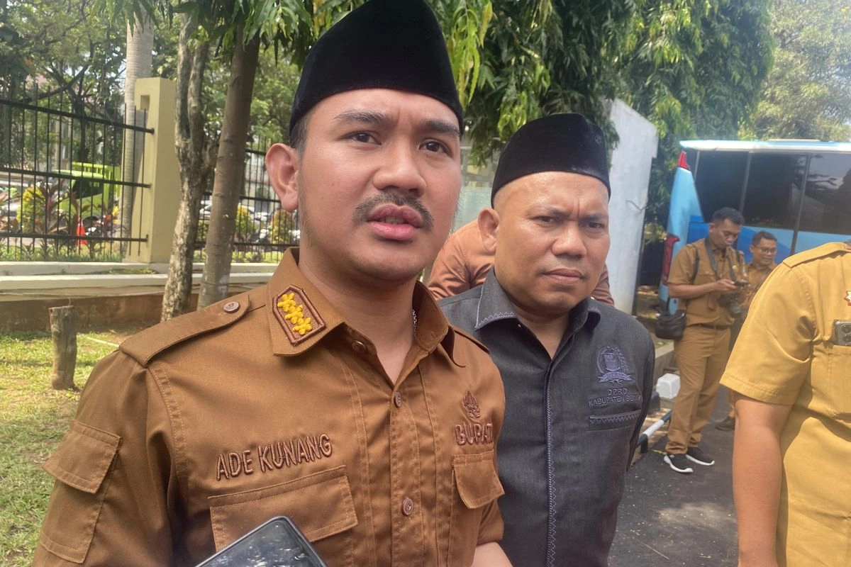 PDIP Heran Bupati Bekasi Ade Kuswara Kena OTT KPK: Apa yang Dicari?