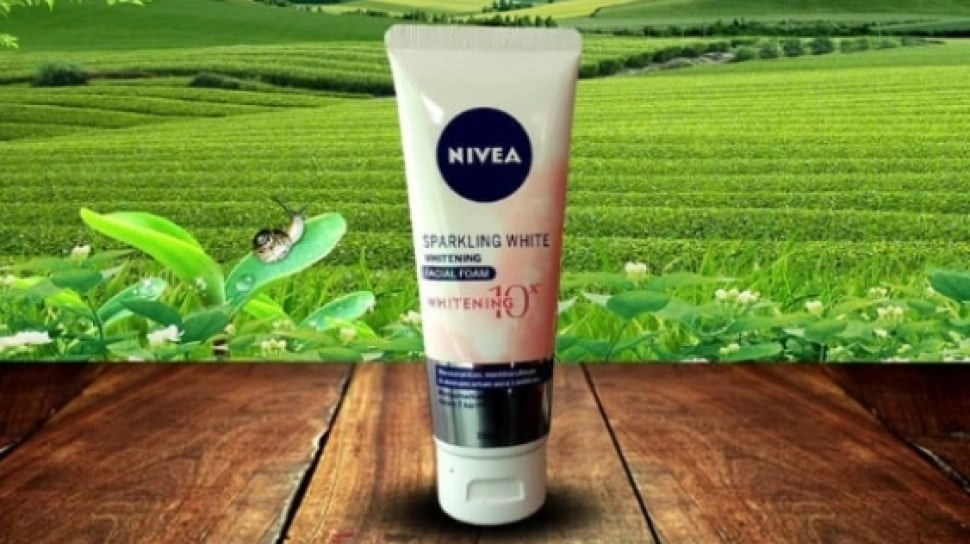 7 Pilihan Sabun Muka Terbaik untuk Flek Hitam di Apotek, Harga Mulai Rp10 Ribuan Aja