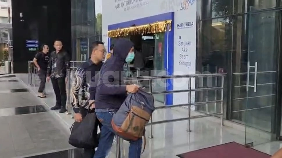 OTT KPK di Kalsel, Dua Orang Tiba di Gedung Merah Putih untuk Pemeriksaan Intensif