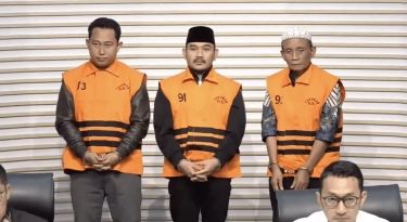 KPK Amankan Uang Tunai Rp 200 Juta Dalam OTT di Rumah Bupati Bekasi Ade Kuswara