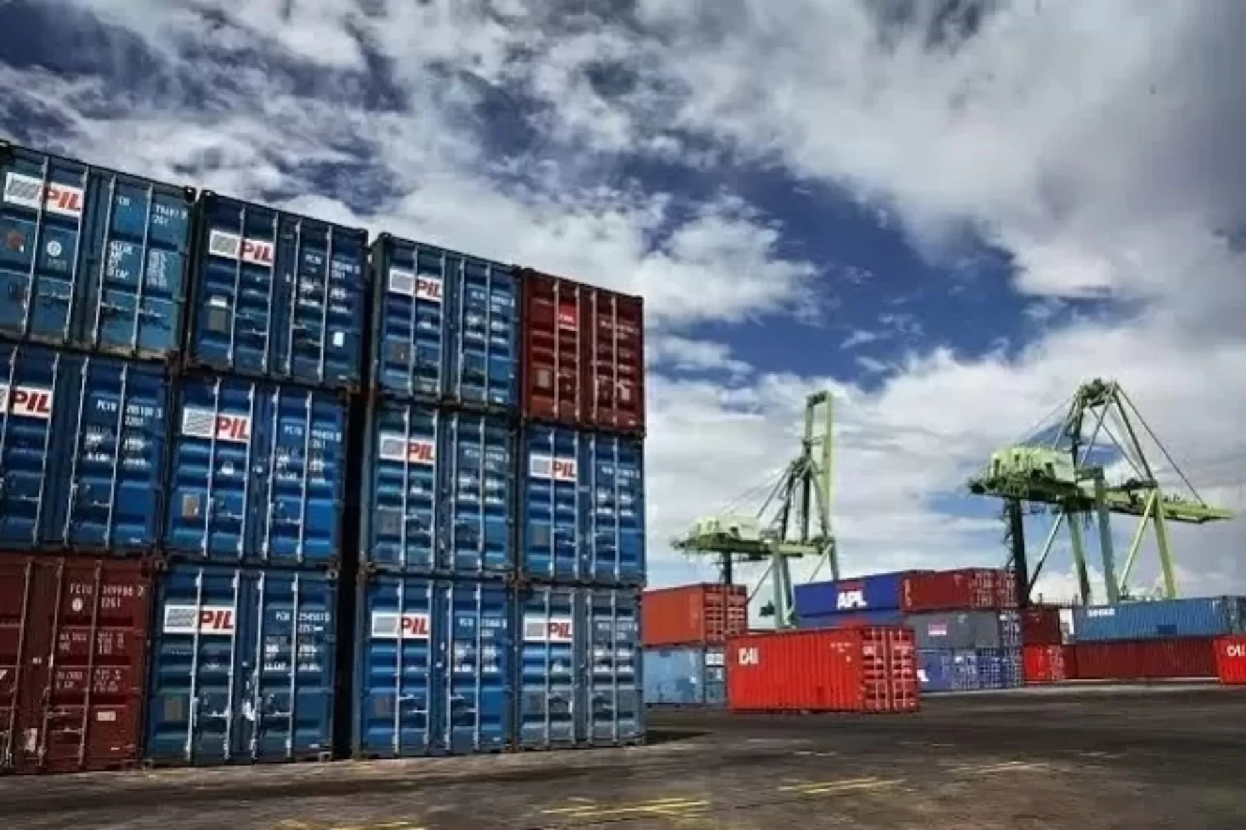 Semester I 2025 Ekspor  Tembus USD 16,9 Miliar, Jatim Pasar Potensial Layanan Logistik