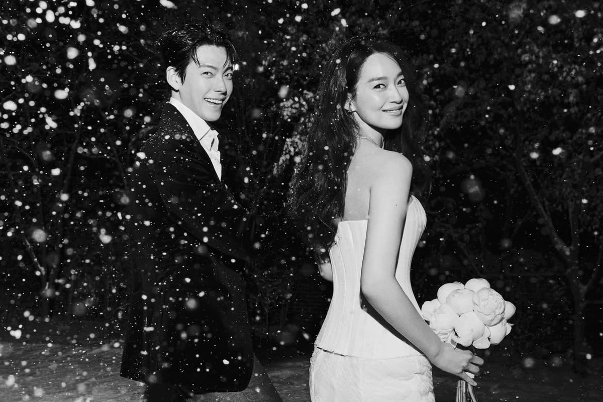 Shin Min Ah dan Kim Woo Bin Menikah, Intip Busana Pernikahannya yang Klasik Modern