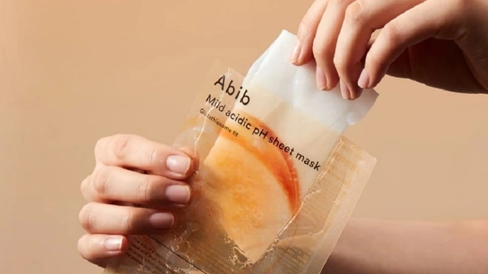5 Sheet Mask yang Instan Mencerahkan Wajah, Cocok Dipakai Sebelum Natal