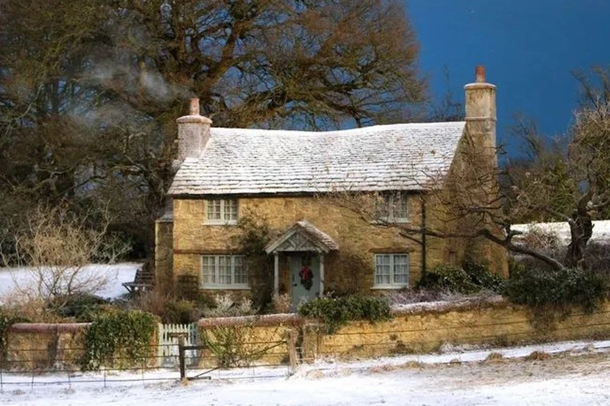 Bukan Sekadar Film Natal, Ini Lokasi Nyata di Balik The Holiday