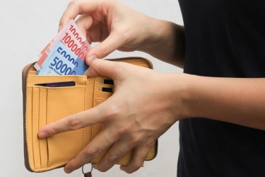 Viral soal Nenek Beli Roti O Ditolak Bayar Cash, BI: Tunai Masih Perlu