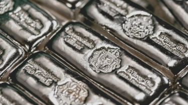 Kenaikan Harga Perak Mingguan Lampaui Emas, Jadi Primadona Baru di Akhir 2025