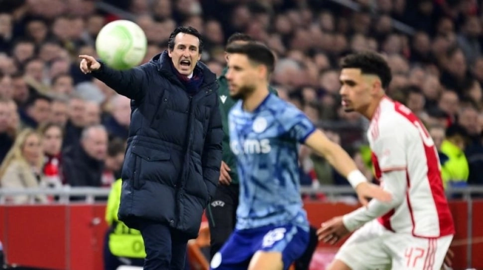 Lebih Konsisten dari Manchester United, Emery Minta Aston Villa Tetap Membumi Jamu Setan Merah