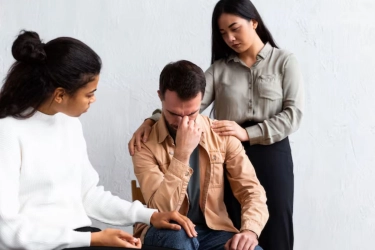 6 Tanda Seseorang Mulai Kecanduan Pinjol Menurut Psikolog, Mengabaikan Risiko