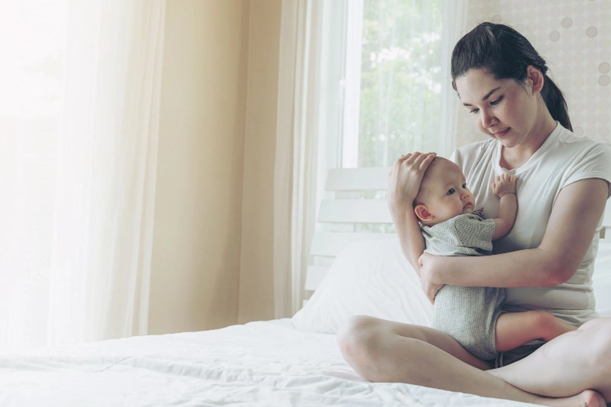 Merasa Sedih Sekaligus Bahagia, Kompleksnya Perasaan Seorang Ibu