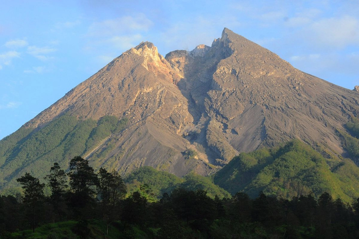 Satu Pendaki Ilegal Gunung Merapi Ditemukan, Satu Lainnya Masih Dicari