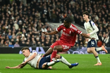 Update Kondisi Alexander Isak Usai Cedera Saat Bela Liverpool Kontra Tottenham