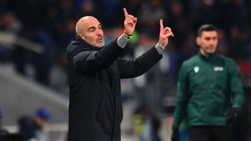 Enzo Maresca Tegaskan Komitmen di Chelsea Meski Dirumorkan ke Manchester City