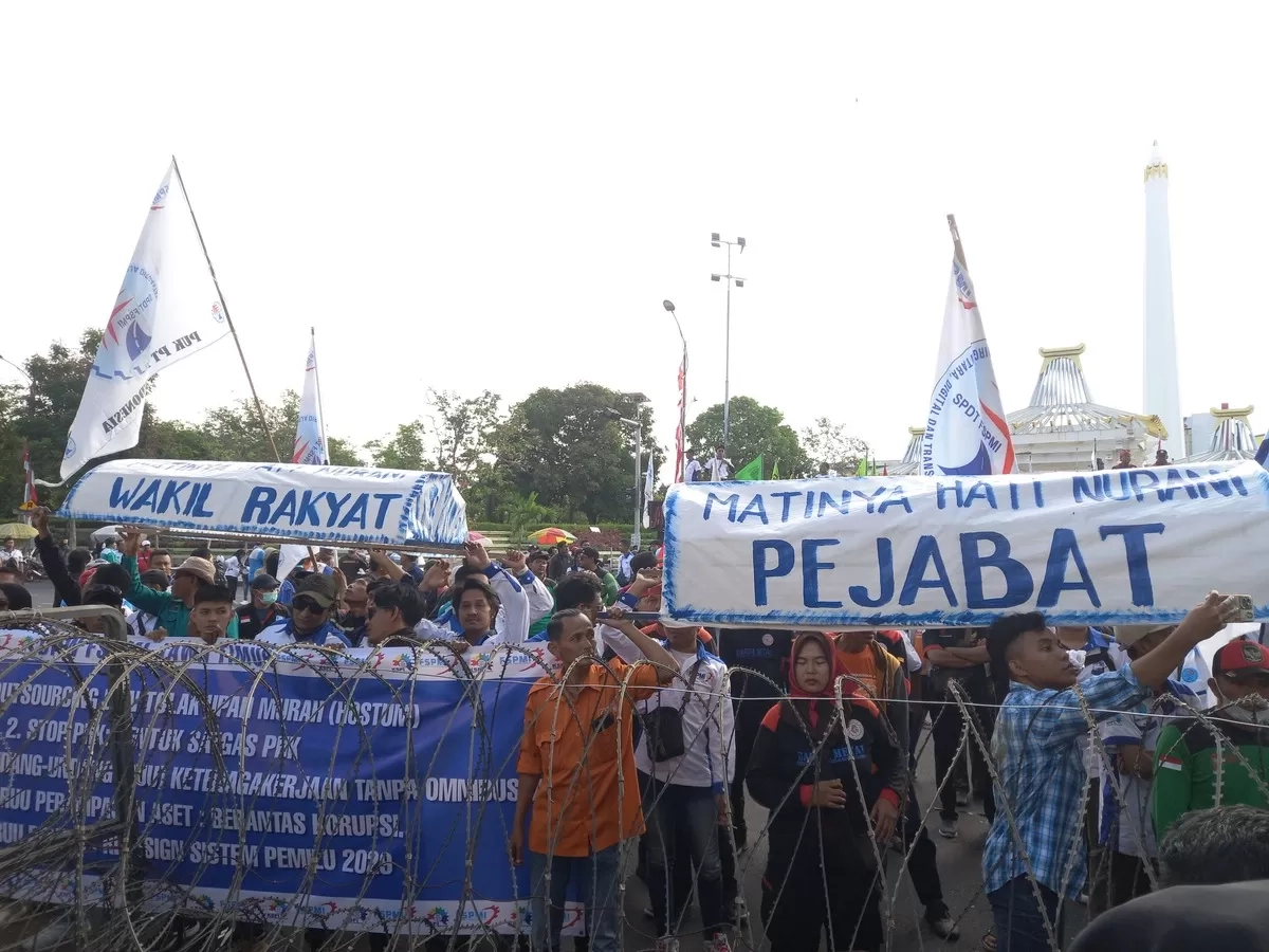 Aksi Buruh Tuntut Kenaikan Upah Minimum dengan Indeks Alpha 0,9