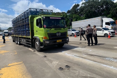 DPR Sebut Pembatasan Truk Saat Nataru Berisiko Hambat Distribusi