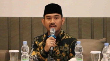 Kasus Suap Ijon Proyek: KPK Geledah Rumah Bupati Bekasi, Angkut Land Cruiser