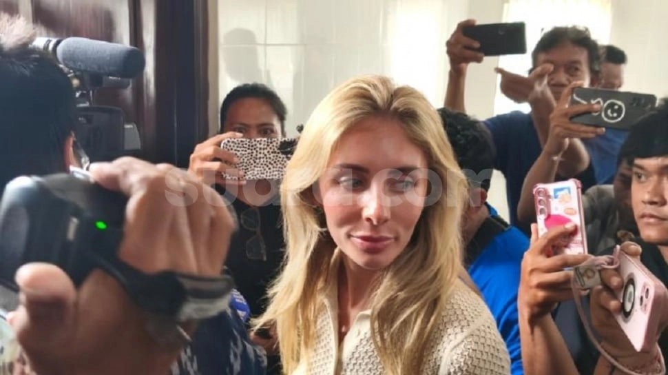 Viral Lecehkan Merah Putih, Terungkap Bonnie Blue Pernah Diseret Keluar Stadion Klub Premier League