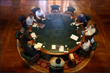 Prabowo Panggil Bahlil hingga Menlu Sugiono ke Hambalang, Bahas Apa?