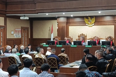 Alfian Nasution dkk Didakwa Rugikan Negara Rp 285,1 T dalam Kasus Tata Kelola Minyak Mentah