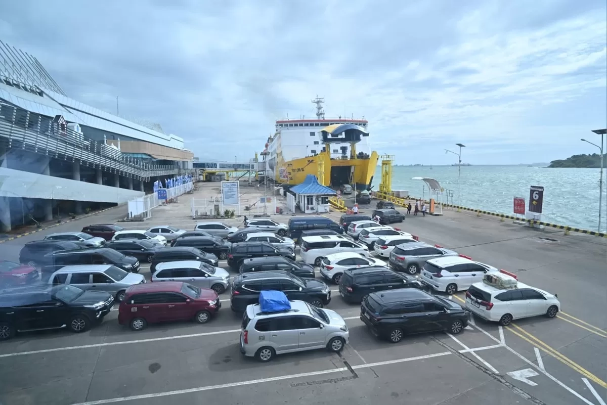 Situasi Lancar di Pelabuhan Merak pada Hari Raya Natal, 4.639 Kendaraan Menyeberang