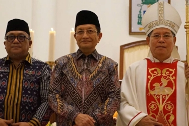 Menag Hadiri Perayaan Natal di Katedral Manado, Sampaikan Pesan Solidaritas dan Empati