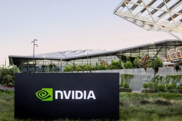 Musuh Jadi Mitra, Nvidia Jajaki Kesepakatan Besar dengan Pesaingnya