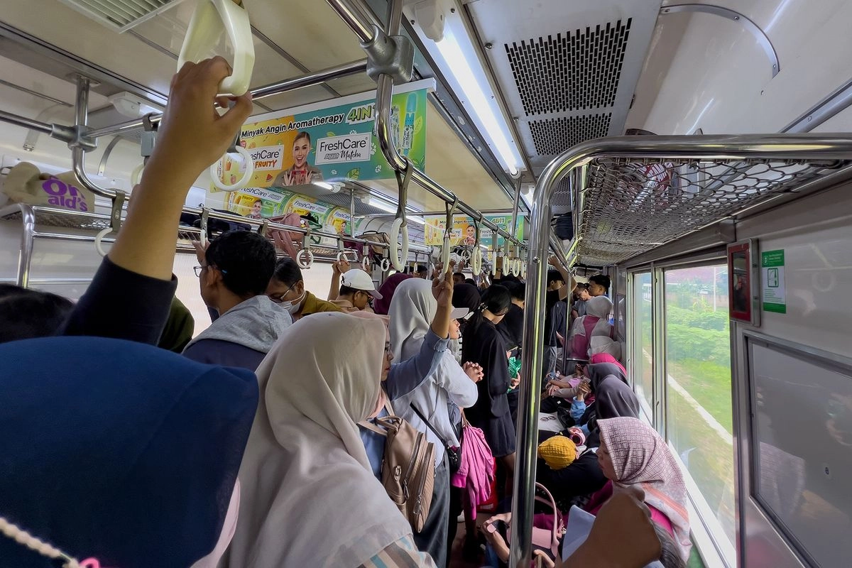 Pengalaman Naik KRL Solo-Yogya Saat Libur Natal, Siapkan Kekuatan Kaki