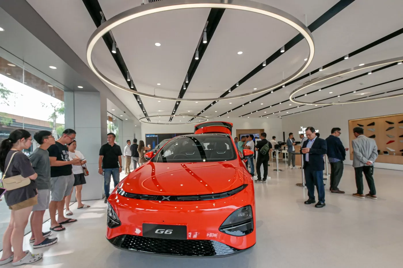 Kaleidoskop 2025: Perang Harga Mobil Listrik Tak Terelakkan, Ini Sikap Xpeng, Polytron, dan Toyota