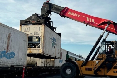 Distribusi Pangan Segar Saat Nataru, KAI Logistik Andalkan KA Kontainer Reefer