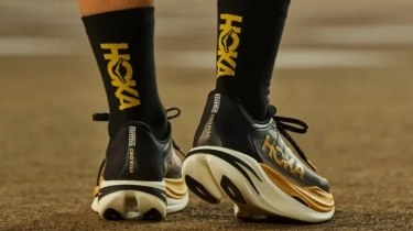7 Sepatu Lari Hoka Diskon Besar di Foot Locker, Hemat Sampai Rp1,4 Juta