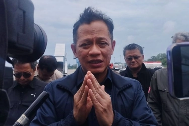 Menteri LH Kirim 10.000 Galon Air Bersih, Sebar ke 2 Kabupaten