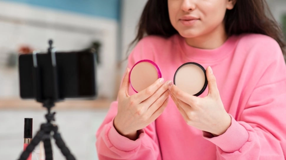 5 Two Way Cake untuk Kulit Kering, Kunci Makeup Flawless dan Anti Cakey