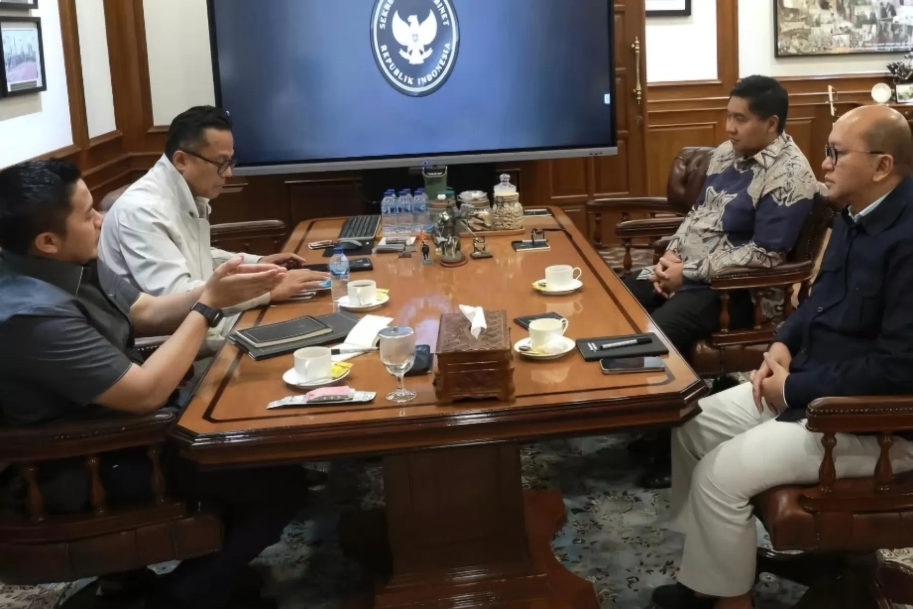 Seskab Teddy: Pemerintah Mulai Bangun 15 Ribu Hunian bagi Warga Terdampak Bencana Sumatera