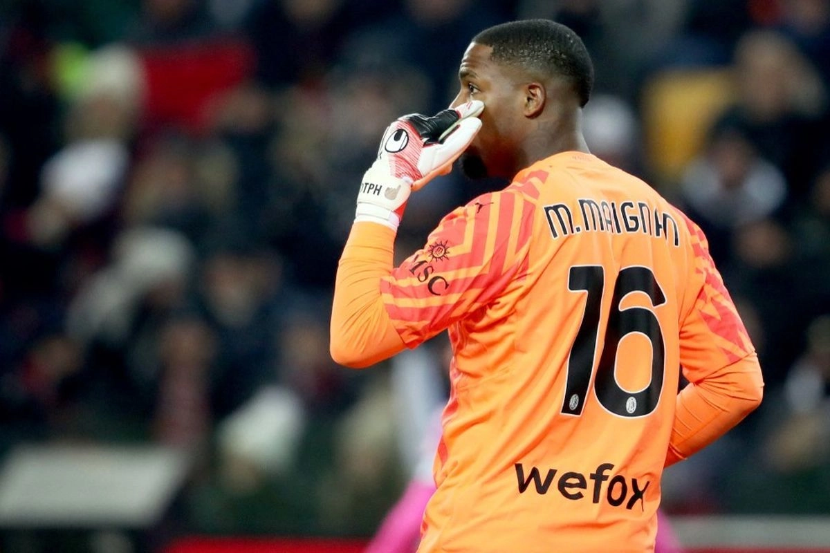 AC Milan Ajukan Proposal Perpanjangan Kontrak Mike Maignan