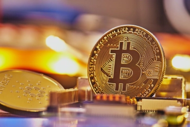 Harga Bitcoin (BTC) Bertahan di 87.700 Dollar AS