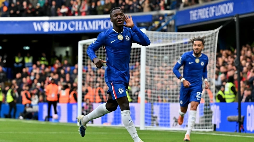 Chelsea Double Combo! Dipermalukan Aston Villa Plus Berpotensi Kena Sanksi Gegara Botol Terbang