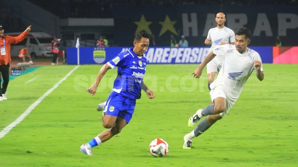 Persib Bandung Bungkam PSM, Beckham Putra Senggol Persija Jakarta