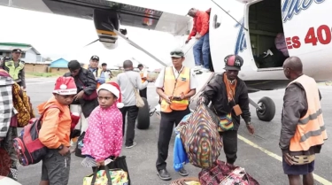 PTFI Gelar Christmas Flight & Boat Layani Mudik Natal Karyawan dan Keluarga ke Pedalaman Papua