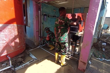 Alat Penjernih Air Dipasang di Batang Toru, Hasilkan Ribuan Liter Air Bersih