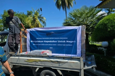 APLSI Salurkan Listrik Tenaga Surya dan Internet untuk Korban Bencana di Sumatera