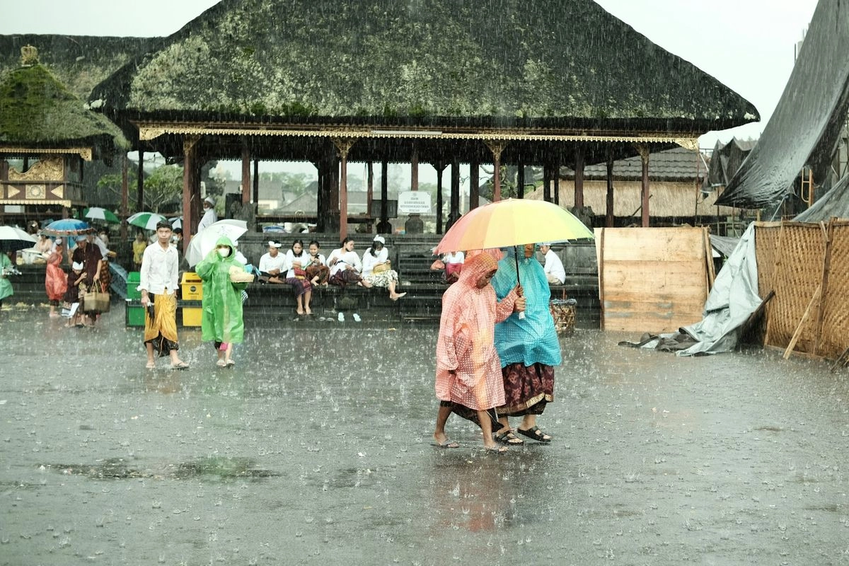 BMKG Prediksi Hujan Ringan Guyur Sebagian Besar Indonesia Hari Ini