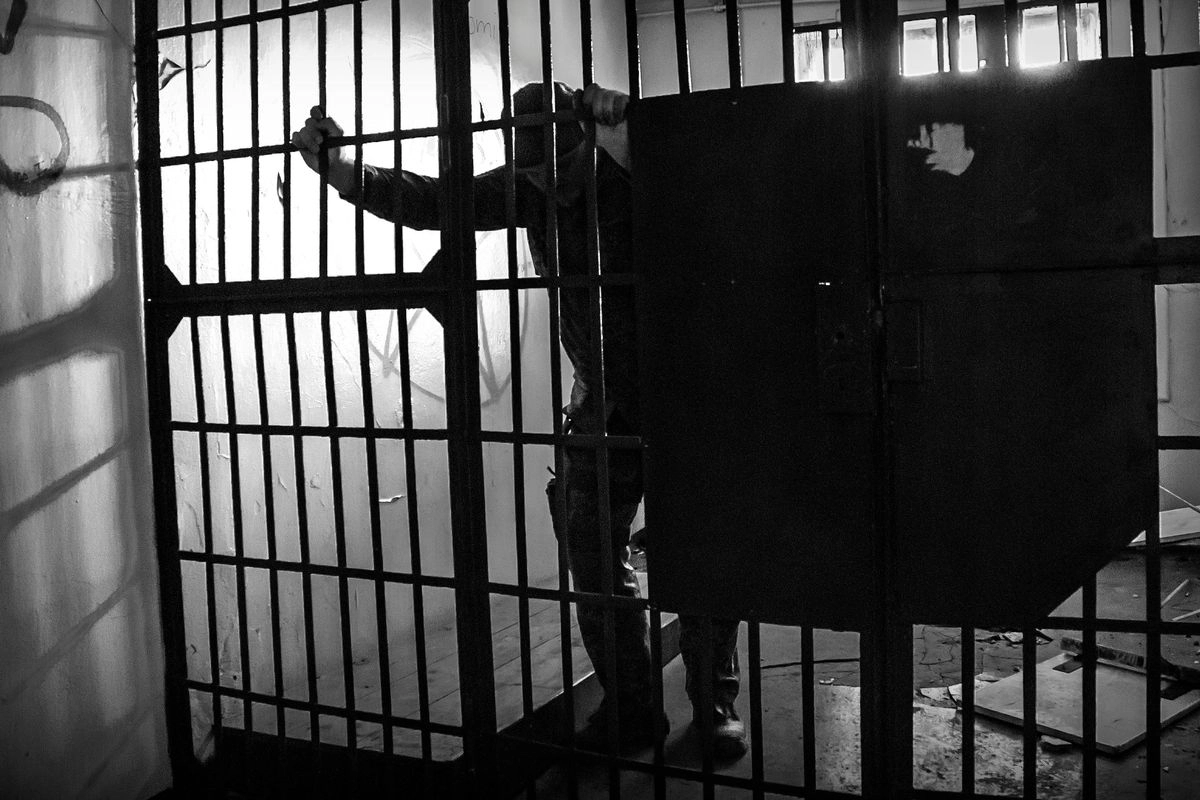 Dipenjara 27 Tahun, Eks Presiden Ini Boleh Keluar karena Cegukan Berbulan-bulan