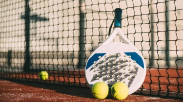 6 Perbedaan Padel dan Tenis Paling Mendasar, Wajib Dipahami Pemula