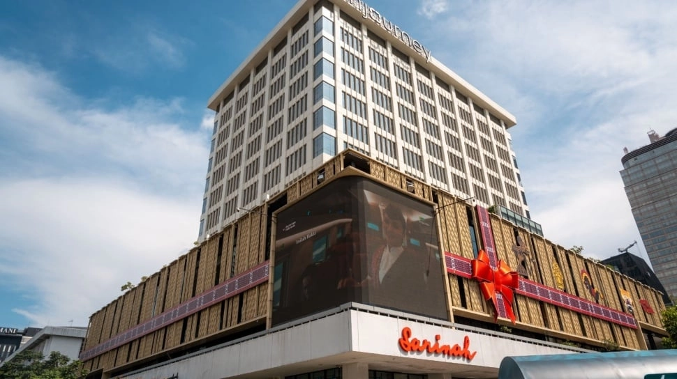 Sarinah Kebakaran di Area Fasad pada Minggu Malam, Tetap Beroperasi?