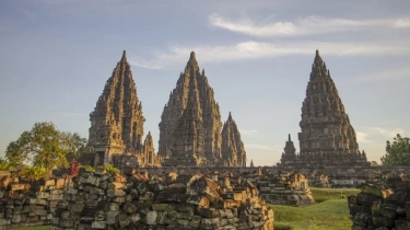 Viral Sekelompok Orang Diduga Berzikir di Candi Prambanan, Pengelola Buka Suara